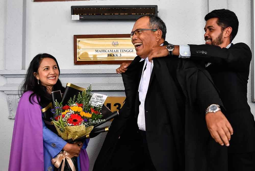 Md Raus diterima sebagai peguam bela dan peguam cara Mahkamah Tinggi Malaya. Foto Bernama