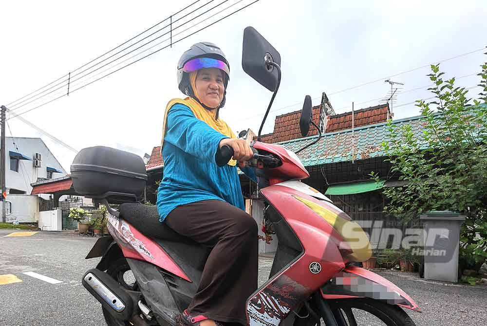 Motosikal merupakan kenderaan digunakan untuk berulang-alik ke tempat kerja