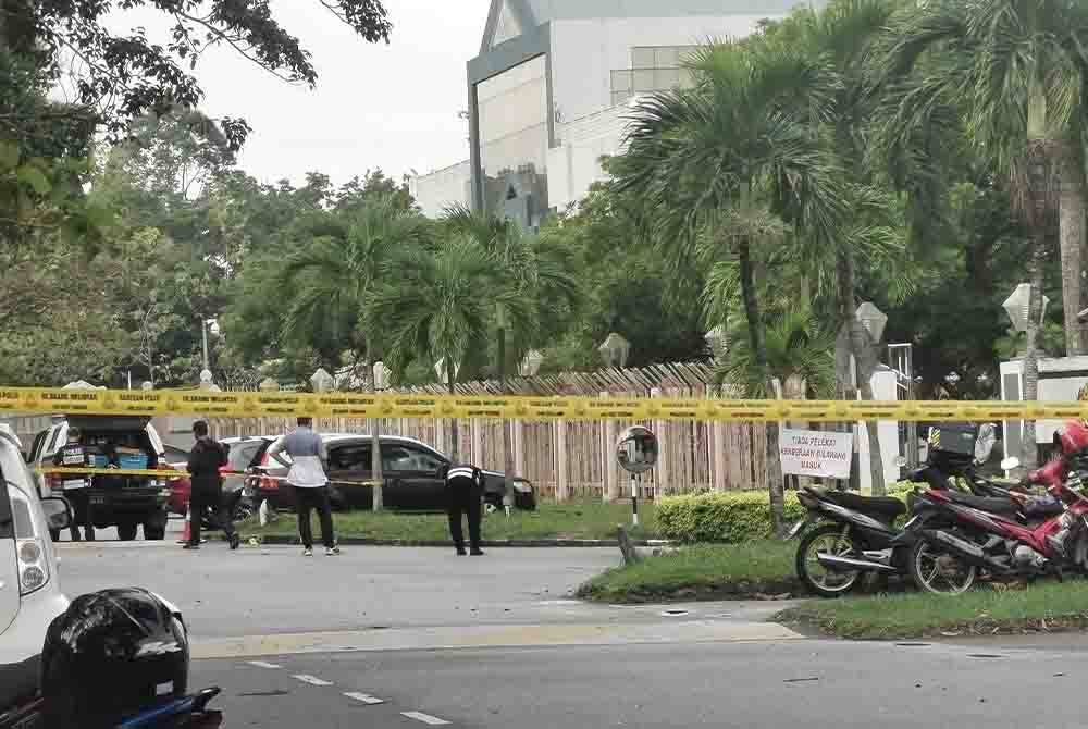 Hasil tinjauan di lokasi kejadian mendapati sebahagian kawasan Kompeks Mahkamah Kuala Terengganu masih lagi ditutup sehingga jam 12.45 tengah hari.