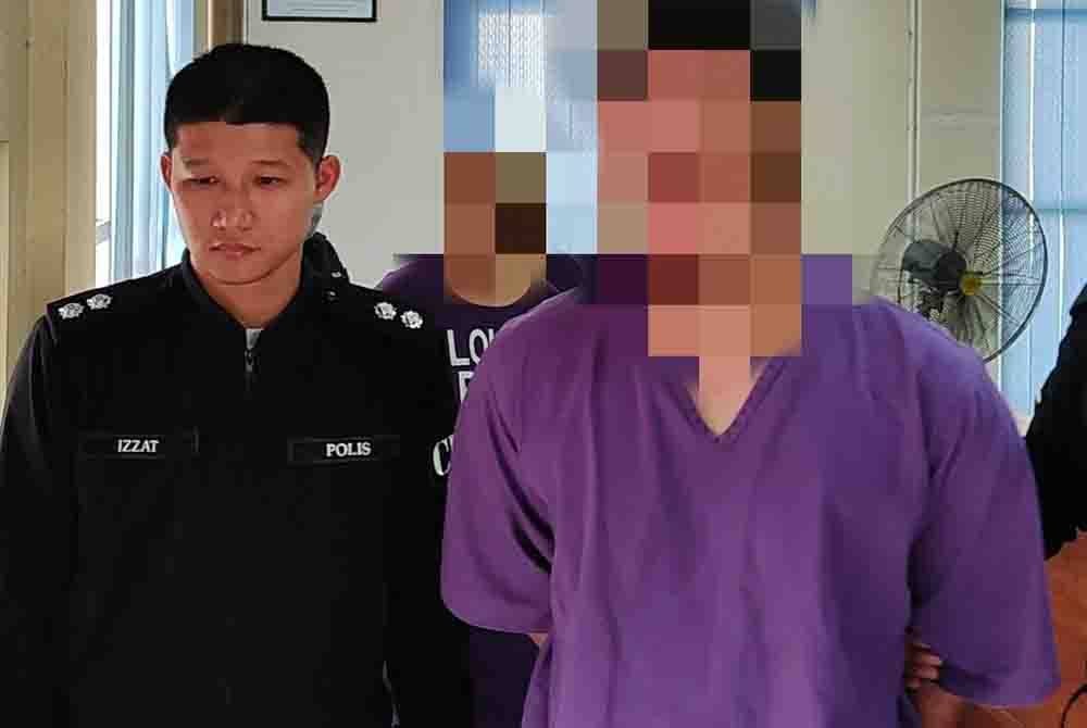 Suspek lelaki yang ditahan kerana disyaki mempromosikan aktiviti seksnya yang dirakam dan dijual untuk tontonan di Telegram.