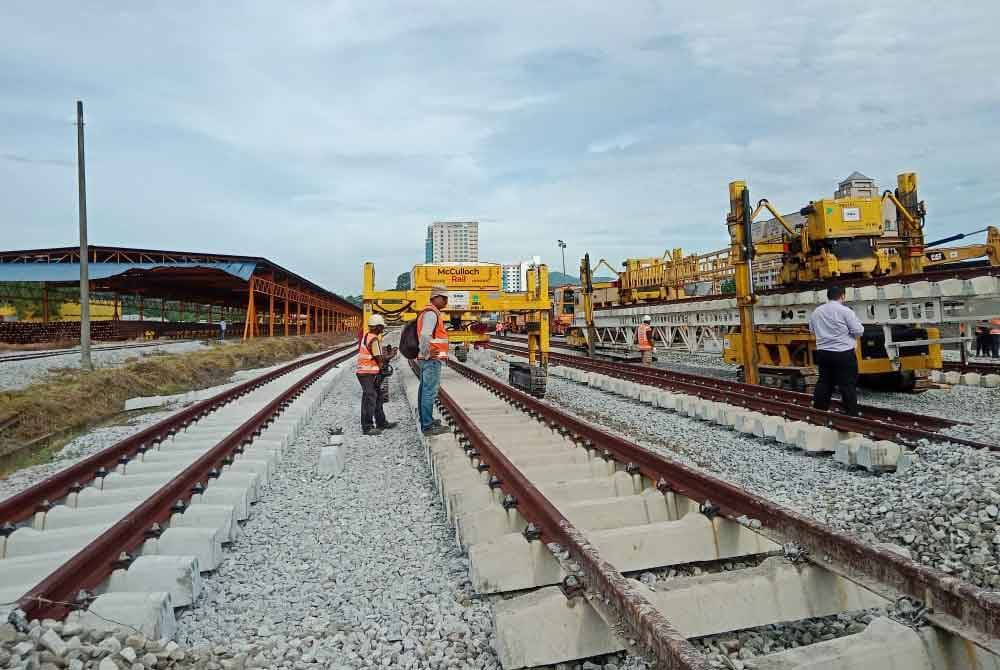 Sembilan projek naik taraf stesen KTMB akan dilakukan di kawasan Lembah Klang dengan satu stesen dibina baharu di Seremban membabitkan kos keseluruhan kira-kira RM280 juta.