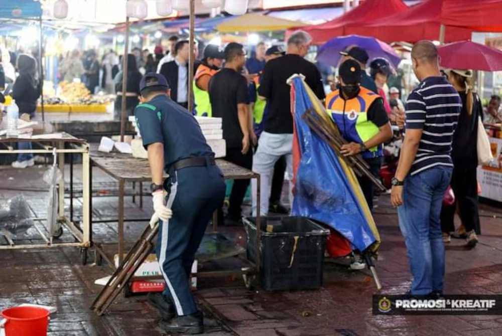 DBKL menggempur peniaga warga asing yang menjalankan perniagaan di Jalan Alor, Bukit Bintang.