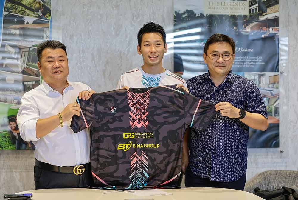 BT Bina Group barakan Akademi Badminton Chan Peng Soon