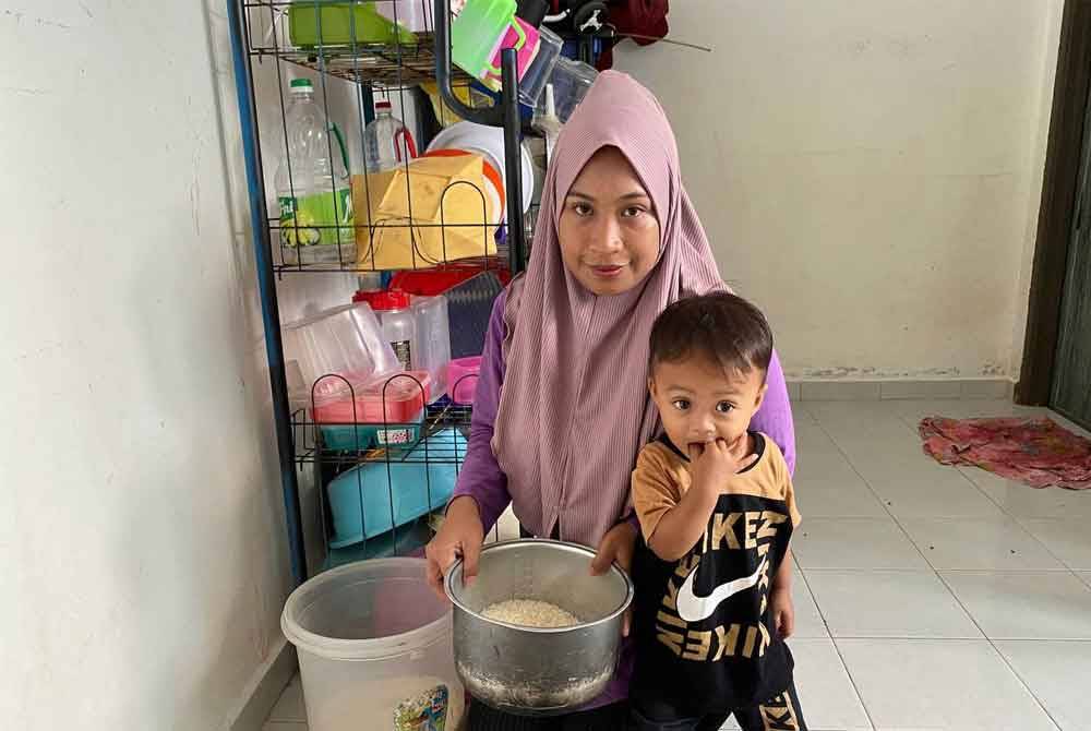 Nurarina perlu menyediakan 10kg beras setiap bulan kepada anak keduanya itu.