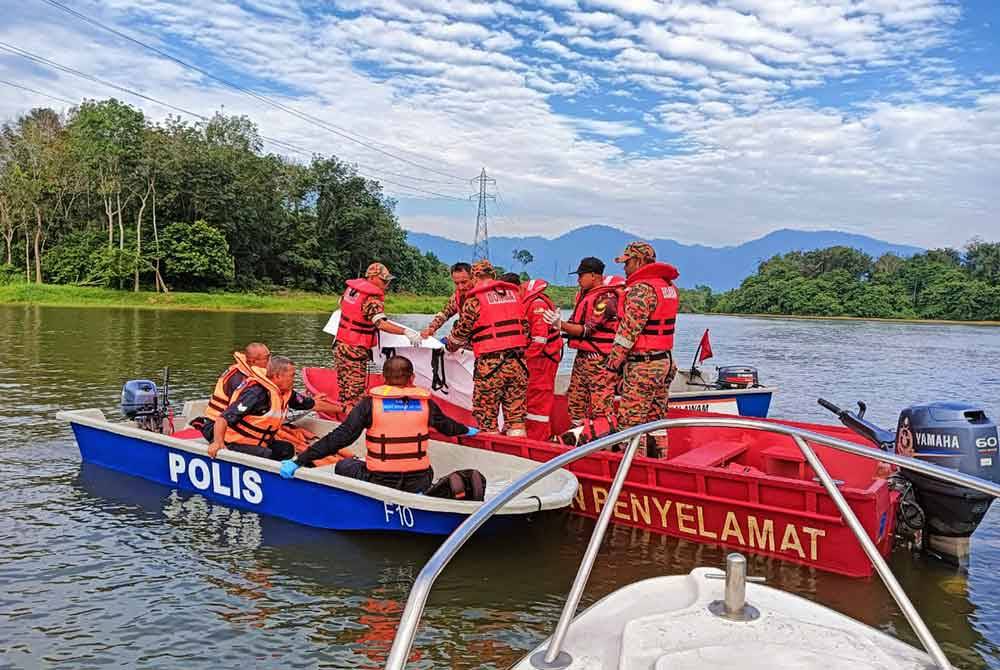 Mangsa ditemui kira-kira 500 meter dari Pusat Kawalan Bomba dalam keadaan terapung.