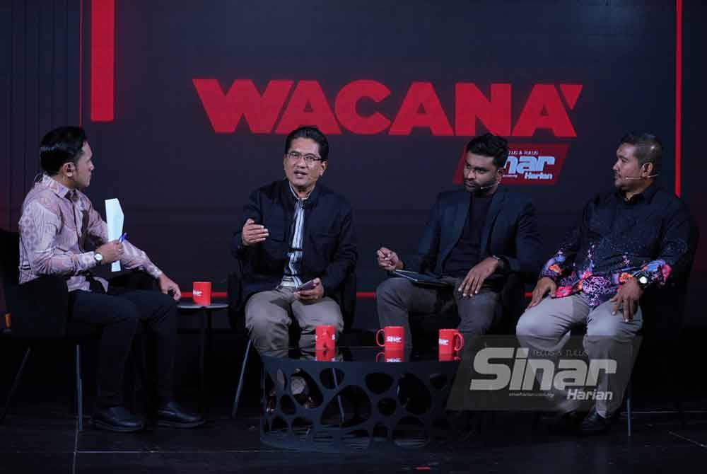 Wacana Sinar edisi 429 bertajuk “UPSR, PT3: Perlukah 'U-Turn'?” menampilkan (dari kiri) hos, Ismail Adnan; Pensyarah UCSI University, Kuala Lumpur, Othman Talib; Finalis Anugerah Guru Global 2020, Samuel Isaiah dan Yang Dipertua PIBG SK Taman Klang Utama, Mohd Nazri Azalli yang berlangsung di Kompleks Kumpulan Karangkraf pada Selasa. FOTO: SINAR HARIAN/MOHD HALIM ABDUL WAHID