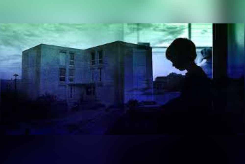 Budak lelaki tinggal bersendirian dalam apartmen selama dua tahun di Nersac, barat daya Perancis. - Agensi