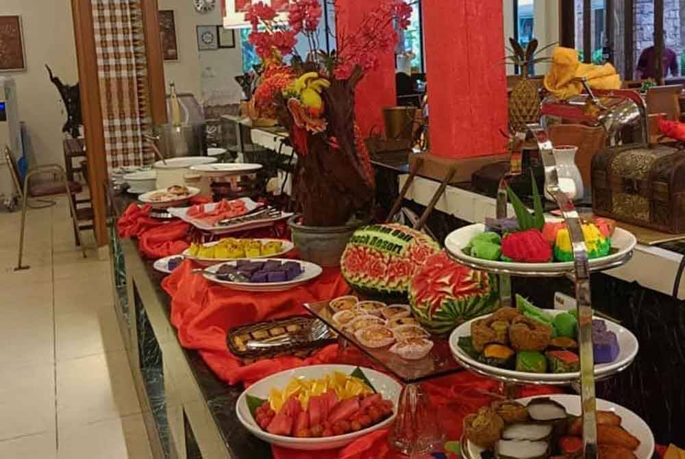 TABR turut terkenal dengan 'syurga' makanan kepada pelancong.