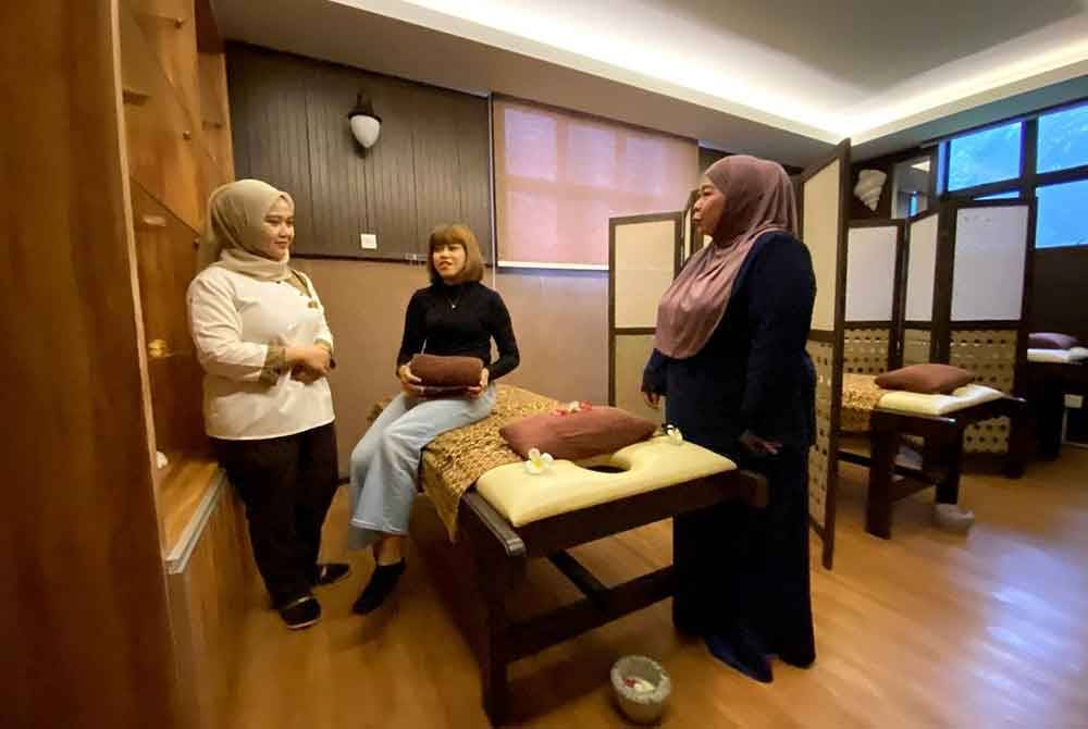 Kemudahan SPA dengan pakej menarik bermula dari urutan, rawatan kecantikan serta mandi bunga memberikan kelainan kepada mereka yang menginap di TABR.