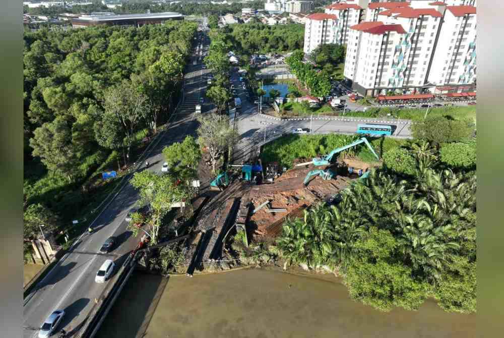 
Kerja-kerja Pelan B sedang dilaksanakan dan dijadualkan siap lebih awal. Foto FB PBAPP