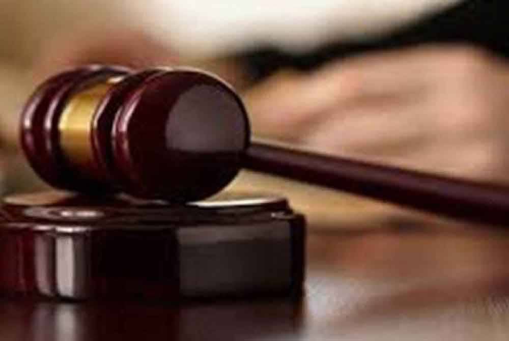 Gara-Gara mencuri udang dan sotong di sebuah pasar, seorang penunggang p-hailing dihukum penjara dua minggu oleh Mahkamah Majistret di sini pada Jumaat.