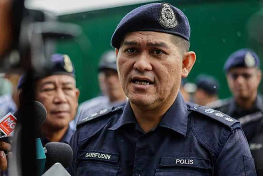 KUALA LUMPUR - Beberapa jalan utama dan lebuh raya sekitar ibu kota akan ditutup secara berperingkat mulai jam 9 hingga 10 pagi esok bagi raptai Istiadat Keberangkatan Balik Yang di-Pertuan Agong Ke-16 Al-Sultan Abdullah Ri'ayatuddin Al-Mustafa Billah Shah.