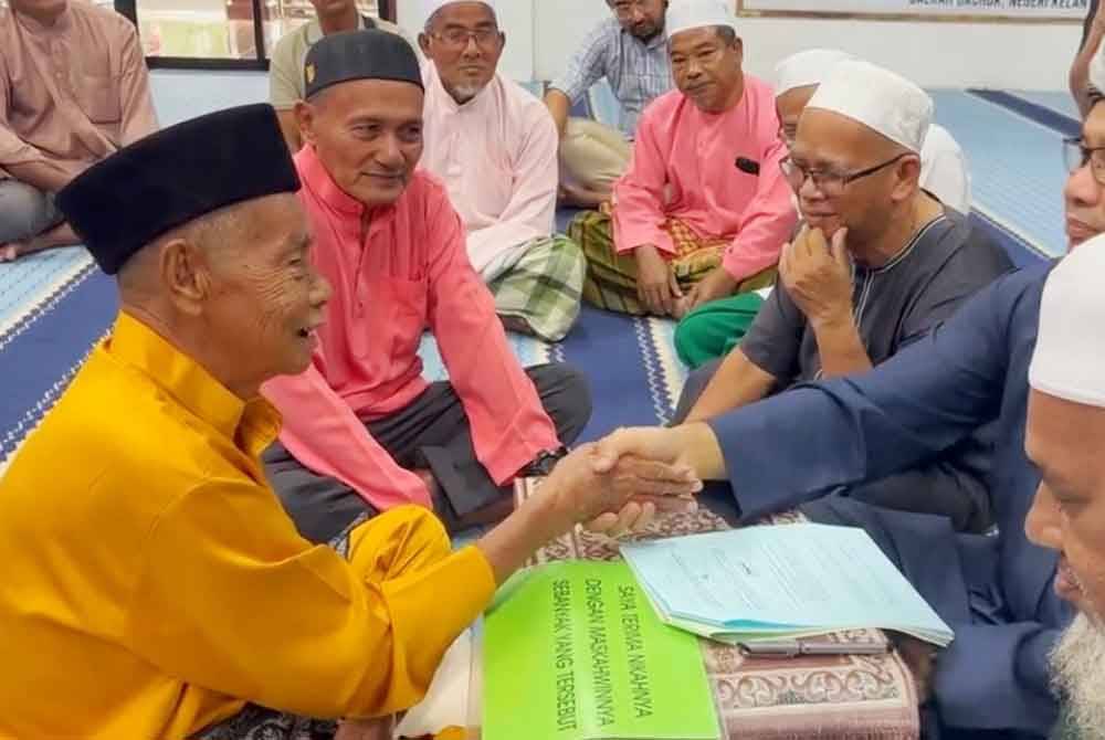 Tular di TikTok majlis akad nikah Abdullah dan Siti Zabidah yang diadakan di Masjid Al-Abrar, Mukim Pauh Sembilan Sabtu lalu.