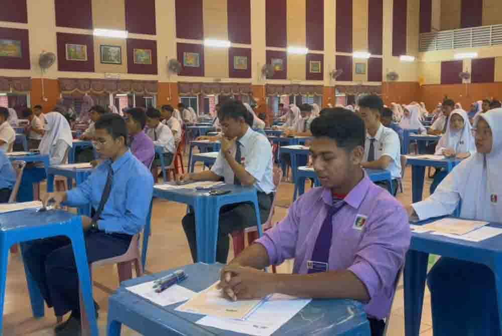 Seramai 29,044 calon pelajar menduduki peperiksaan SPM di 264 pusat sekolah di Kedah.