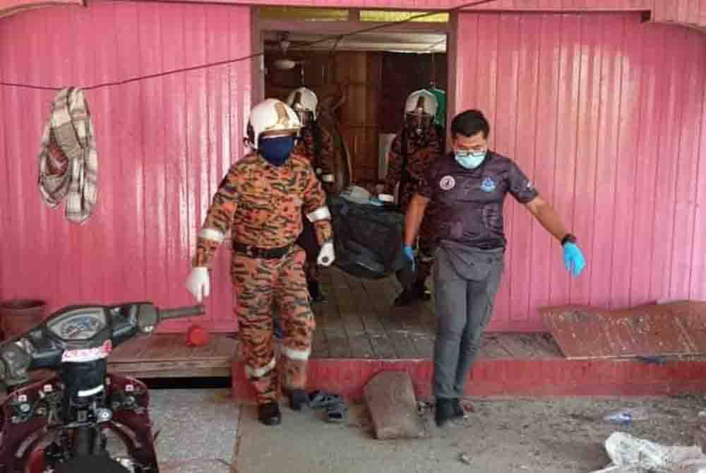 Misteri bau busuk bongkar penemuan mayat seorang lelaki.