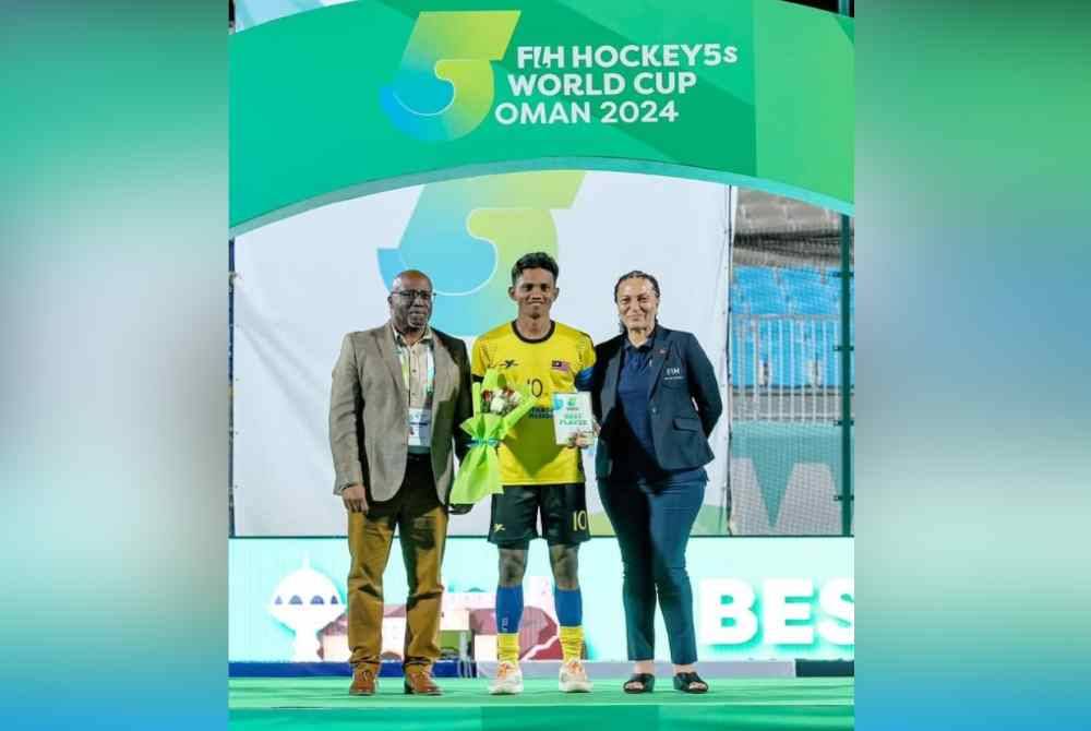 Mohamad Akhimullah (tengah) dinobat sebagai pemain terbaik. Foto FB MHC