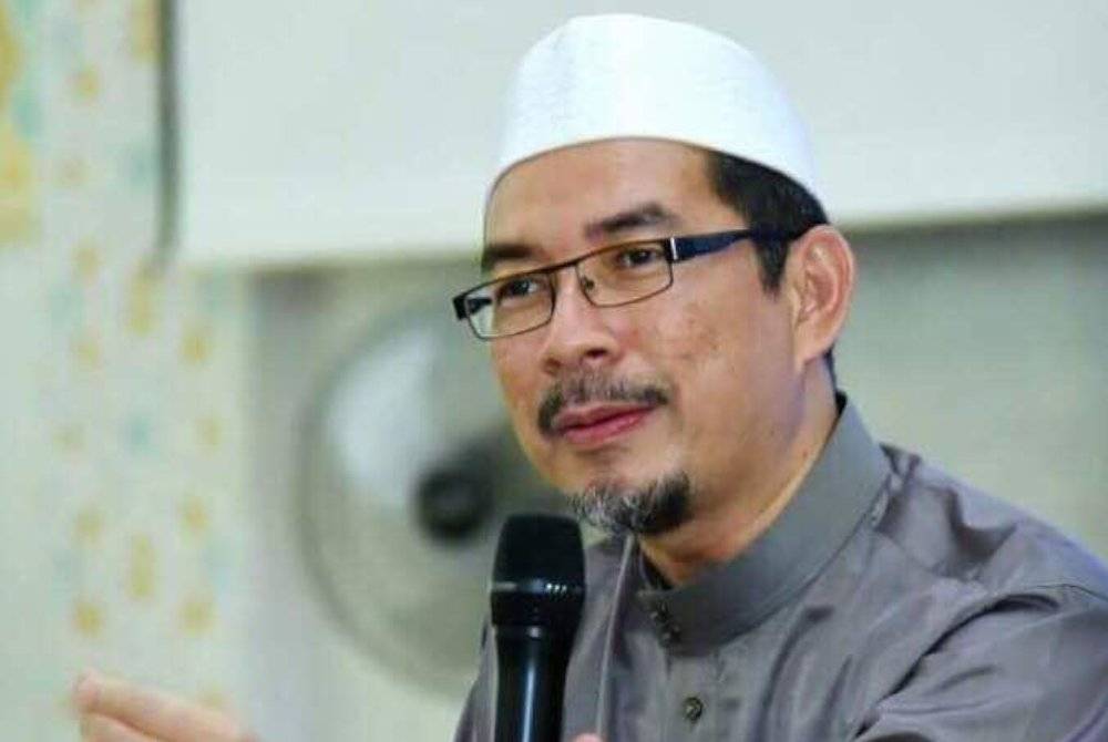 USTAZ MOHD FAUZI