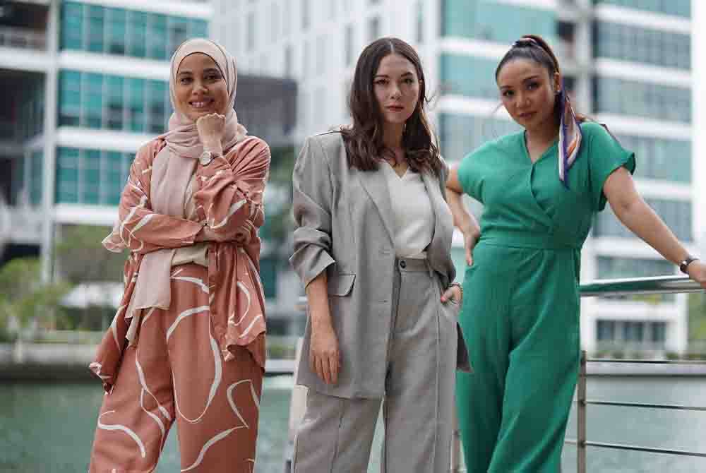 SeOfis menyaksikan gandingan tiga pelakon hebat iaitu Nadiya Nisaa, Nadia Aqilah dan Siti Saleha.