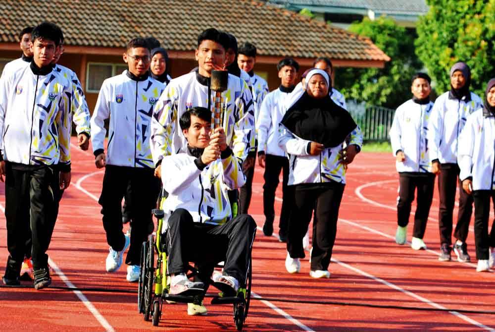 Larian obor dijayakan atlet yang mewakil Perak dalam Kejohanan Olahraga Majlis Sukan Sekolah Malaysia (MSSM) Tahun 2024.