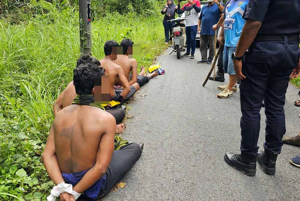 Empat daripada 130 warga Rohingya yang melarikan diri dari Depot Imigresen Sementara Bidor berjaya dikesan di Kampung Sanding di Bidor.