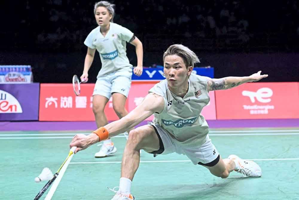 Chen Tang Jie-Toh Ee Wei bakal berdepan gandingan tuan rumah, Thailand, Dechapol Puavaranukroh-Sapsiree Taerattanachai dalam perlawanan penentuan kejuaraan.