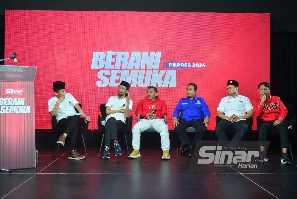 Panelis dari kiri, Sayyid Sanjaya,Tengku Adnan, Mahfud, Muliadi Baharuddin, Muhammad Tohong, Mansurni. Foto Sinar Harian ASRIL ASWANDI SHUKOR