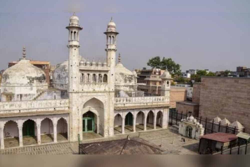 Masjid Gyanvapi merupakan salah sebuah tempat ibadat Muslim yang dituntut nasionalis Hindu selama beberapa dekad.