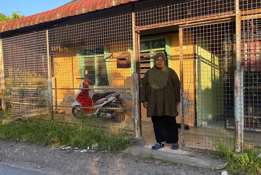 Nur Amalina Nabila kematian bapanya pada tahun 2013.