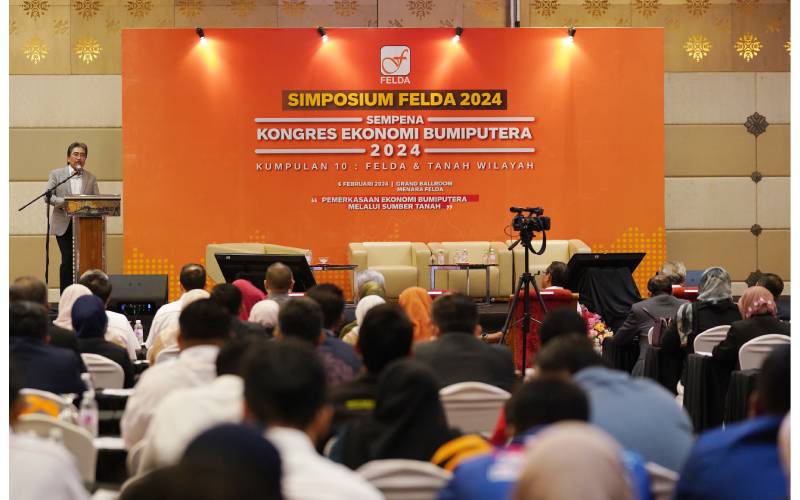 Generasi Felda berpotensi dan mampu menguruskan ladang dengan lebih baik dengan kepakaran dan kelayakan yang mereka miliki. - Johari