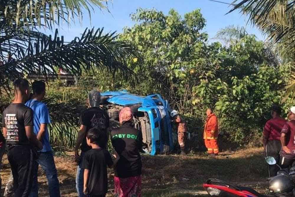 Kemalangan dipercayai berlaku ketika mangsa dalam perjalanan mahu mengambil pekerja di Padang Serai. Foto Pembaca
