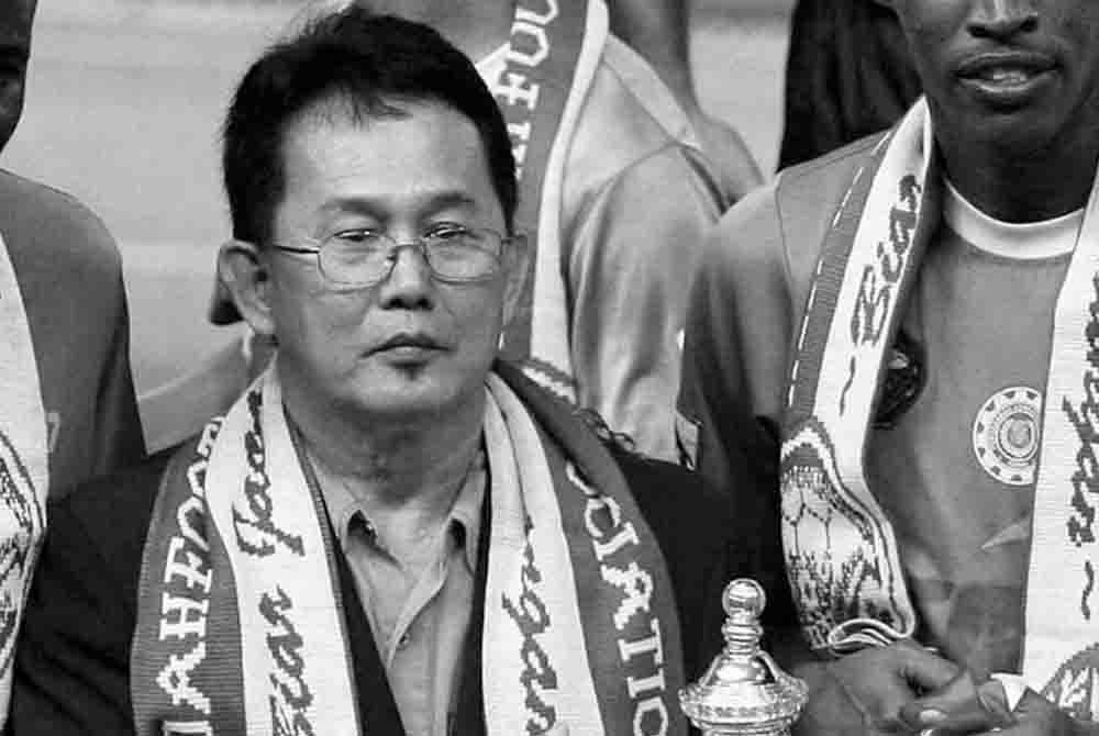 Anwar menzahirkan ucapan takziah kepada keluarga Azraai Khor yang disahkan meninggal dunia selepas diserang strok, pada Khamis. Foto FB Anwar Ibrahim