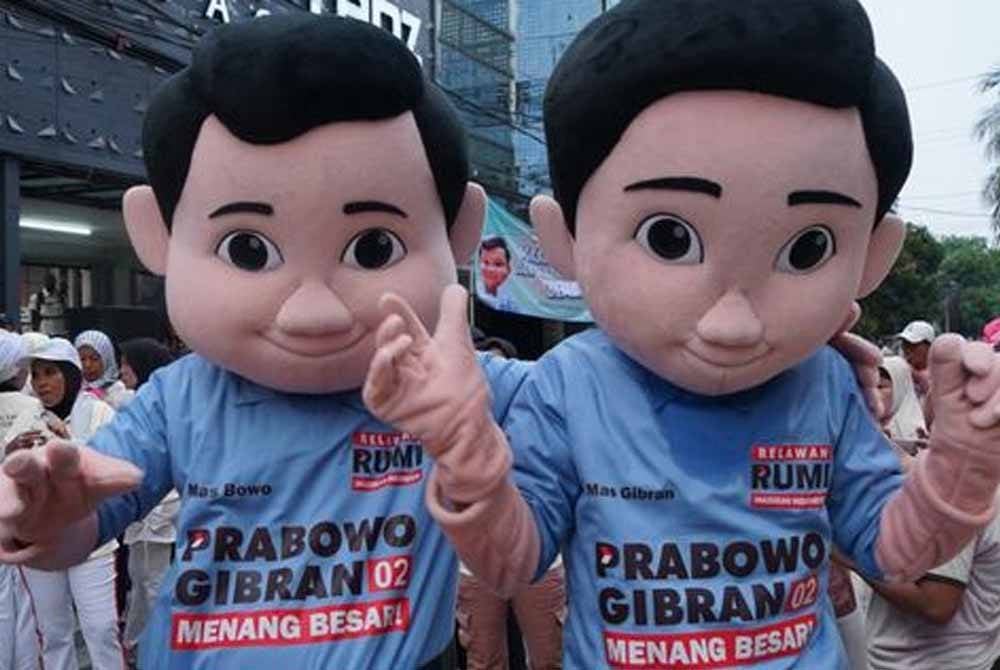 Maskot 'gemoy' yang menampilkan Prabowo-Gibran.