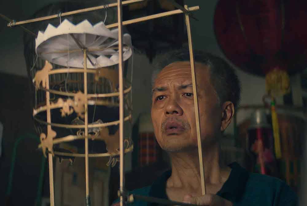 Kin Wah membawakan watak sebagai Choo yang keras kepala, suka mengongkong dan mementingkan diri sendiri.