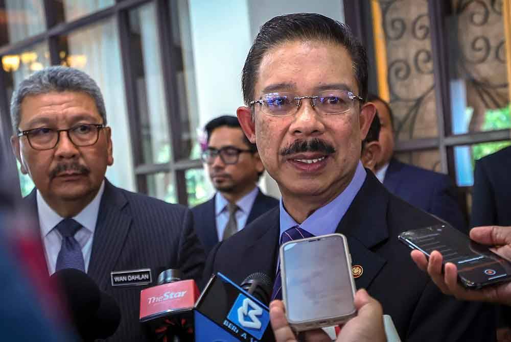 Mohd Zuki ketika bercakap kepada pemberita selepas Majlis Amanat Ketua Setiausaha Negara Tahun 2024 bertemakan 'Kitalah Benteng Malaysia' di Puspanitapuri pada Selasa. - Foto: Bernama