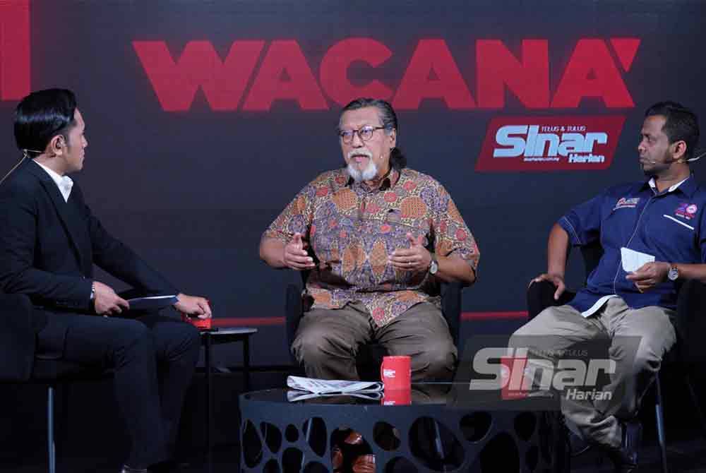 Wacana Sinar edisi 432 bertajuk “Kampung baru: Kontroversi atau pengiktirafan UNESCO?” menampilkan (dari kiri) hos, Ismail Adnan; Ahmad Murad Merican dan Sahul HM yang berlangsung di Kompleks Kumpulan Karangkraf pada Selasa. - FOTO: SINAR HARIAN/MOHD HALIM ABDUL WAHID