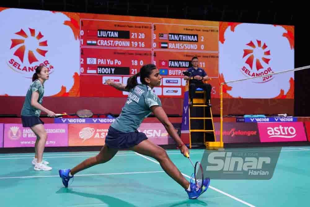 Pearly-Thinaah melebarkan kedudukan negara apabila menewaskan
Nayonika Rajesh-Madhumitha Sundarapandian. Foto Sinar Harian - MOHD HALIM ABDUL WAHID