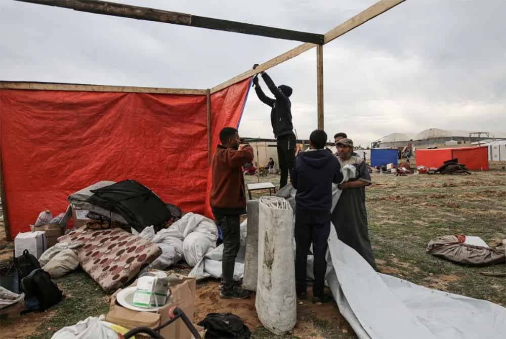 Cuaca sejuk dan hujan memburukkan lagi keadaan penduduk Palestin di Gaza.