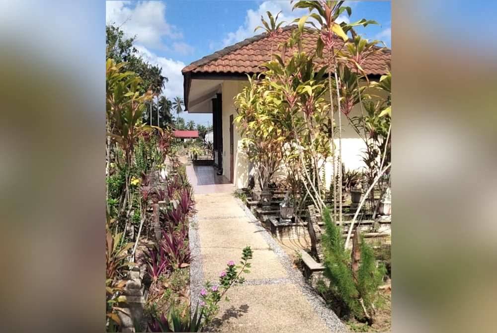 Pondok bersuluk dibina di antara madrasah dan kubur.