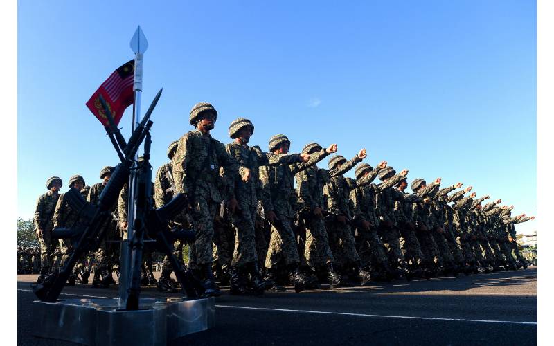 Strategi pertahanan digital akan menjadi norma baharu kepada pasukan keselamatan dengan pengambilan anggota baharu dalam kalangan mereka yang mahir bidang komputer dan teknologi AI.