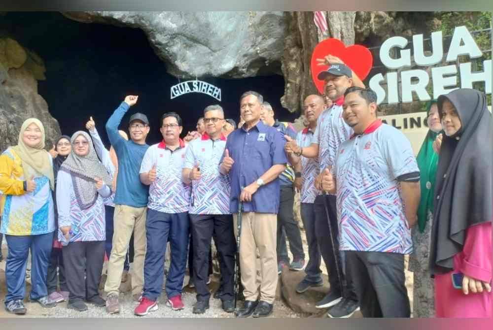 Ramlan ketika hadir ke Gua Sireh bagi merasmikan Projek Eko Pelancongan Desa Lestari Gua Sireh dan Program My Desa My Destination di Baling pada Selasa.