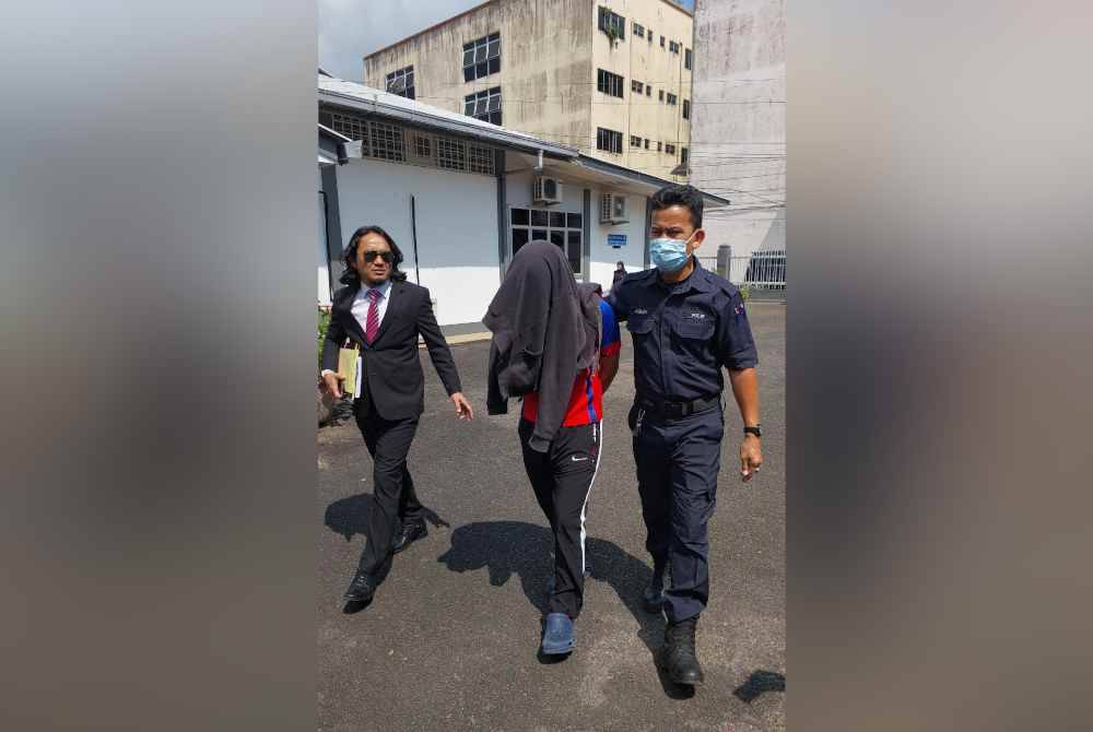 Tertuduh mengaku tidak bersalah di Mahkamah Sesyen Kemaman pada Khamis.