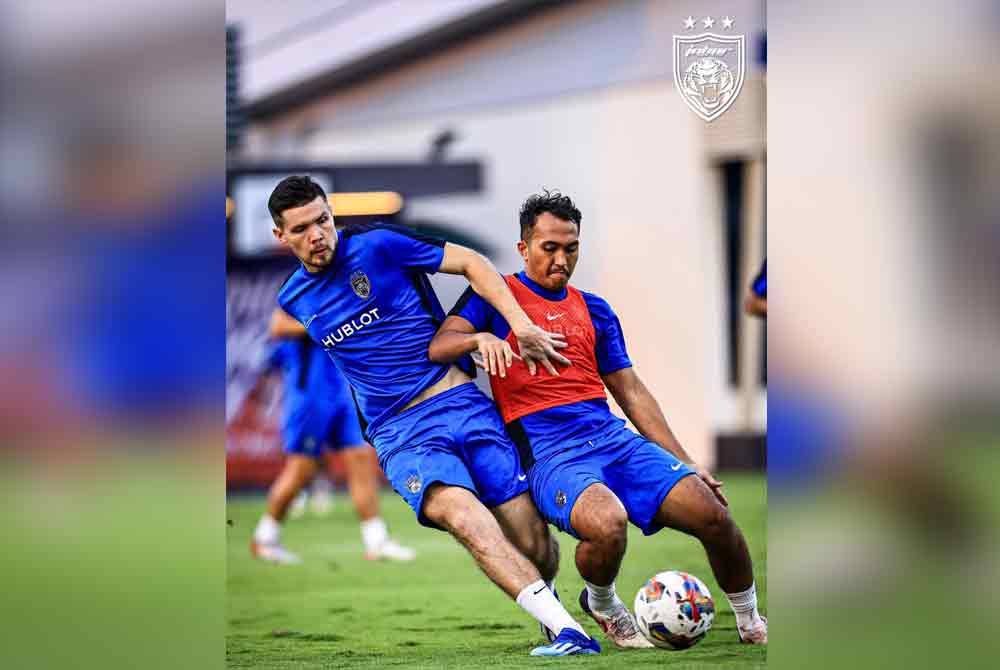 Morales ketika menjalani latihan bersama pemain JDT. Foto: JOHOR Southern Tigers