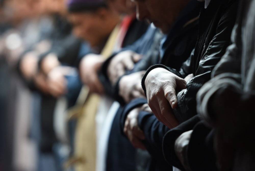 JANGAN lepaskan peluang untuk memperbanyakkan ibadah sunat dalam kehidupan terutamanya solat sunat rawatib sama ada sebelum atau sesudah solat fardu yang mana ia dijanjikan imbalan bukan calang-calang. -Foto: 123rf