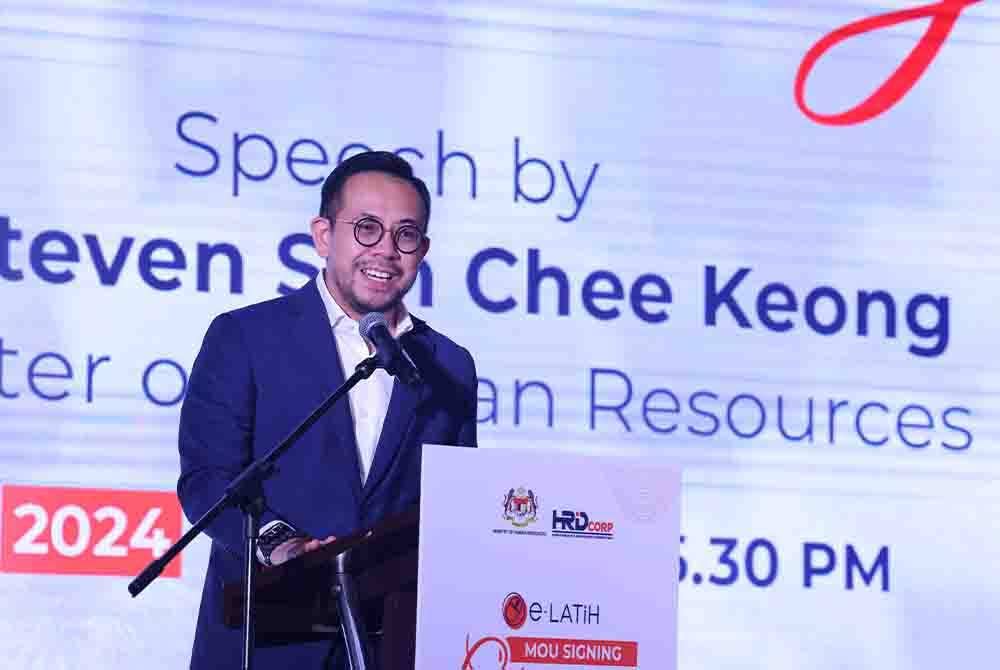 Steven ketika berucap dalam majlis menandatangani MoU di salah sebuah hotel terkemuka di sini, pada Selasa. - Foto HRD Corp