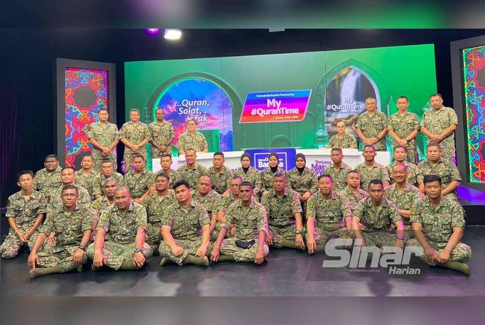 Unit 40 Rejimen Pakar Pelabuhan Rejimen Askar Jurutera Diraja (RAJD) Askar Wataniah (AW) ketika di studio My #QuranTime pada Rabu.