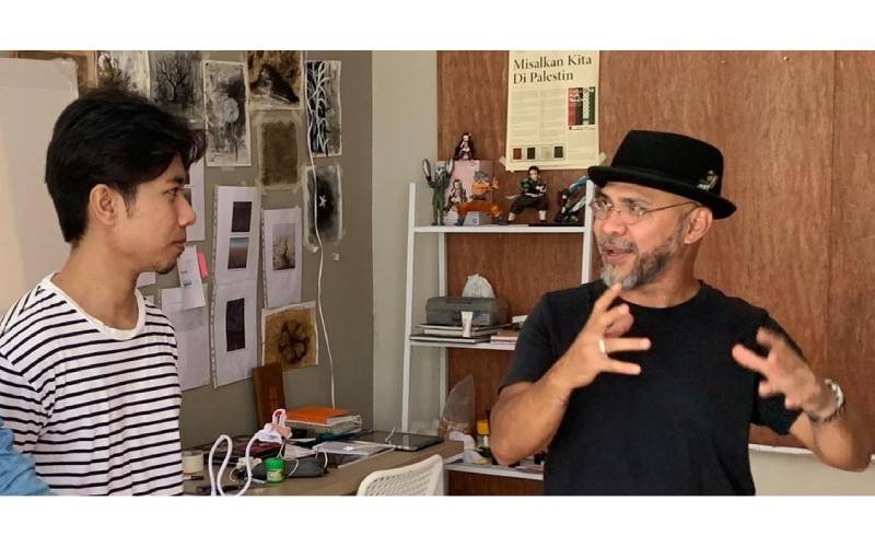 Dr. Jalaini (kanan), di sesi pementoran bersama Shahnaz Azlin (kiri)