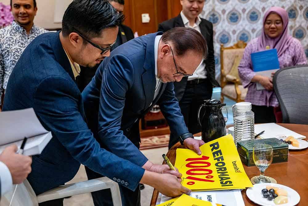 Kerajaan Perpaduan terbuka kepada sebarang rekomendasi atau saranan Bersih khususnya dalam penambahbaikan proses pilihan raya dan reformasi institusi. Foto FB Anwar Ibrahim