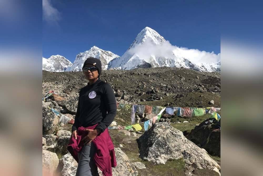Zarina sudah berjaya menawan lebih 50 gunung termasuk bukit di Malaysia, Indonesia dan beberapa negara lain.