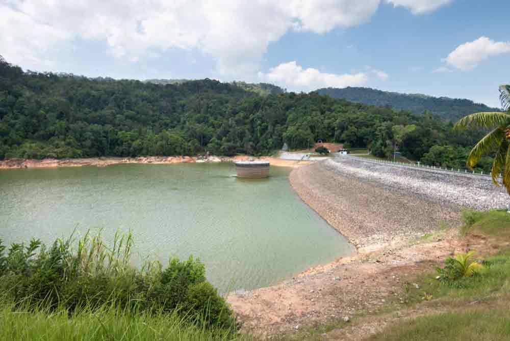 Kapasiti efektif Empangan Air Itam pada Khamis adalah 37 peratus.