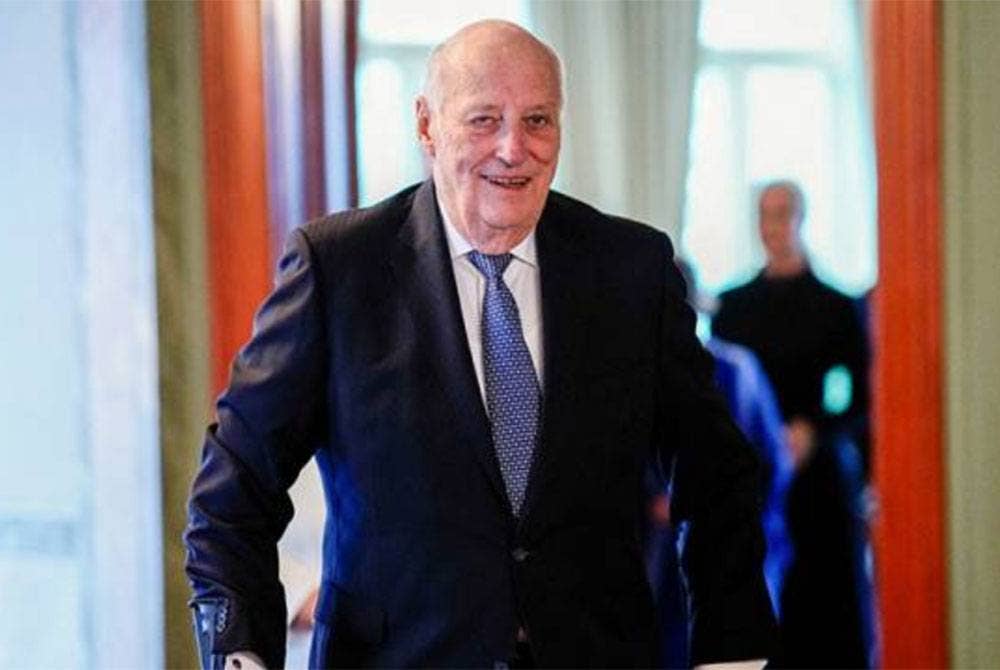 Raja Harald V sedang menerima rawatan di Hospital Sultanah Maliha (HSM) di Langkawi selepas jatuh sakit semasa bercuti di Malaysia.